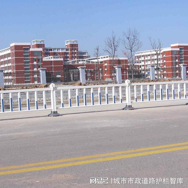 栏：城市交通的双面镜冰球突破市政道路护(图3)