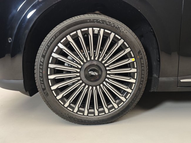 99万元起 旗舰SUV震撼上市冰球突破奇瑞风云T11售18(图5) 99万元起 旗舰SUV震撼上市冰球突破奇瑞风云T11售18(图5)