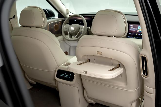 又添一员智己LS9预售3369万起冰球突破技巧9系大六座旗舰SUV(图11)